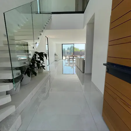 Magnifique Contemporaine *