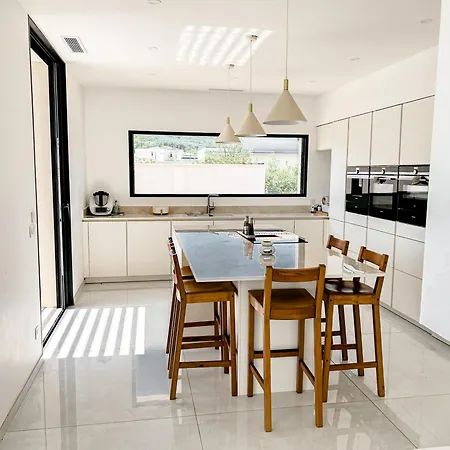 Magnifique Contemporaine