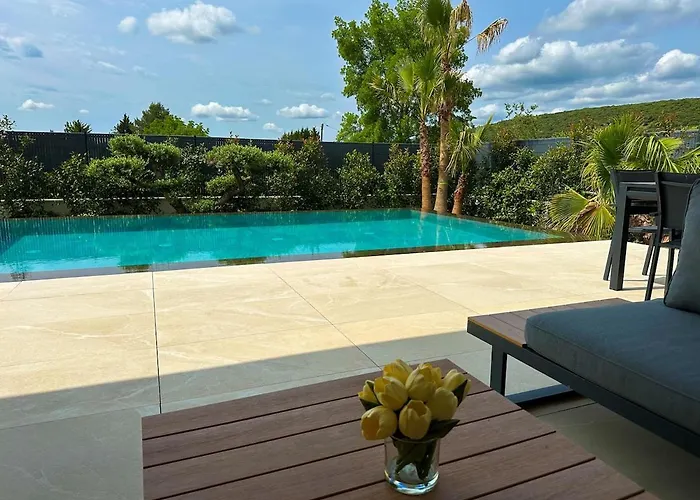 Magnifique Contemporaine Villa *