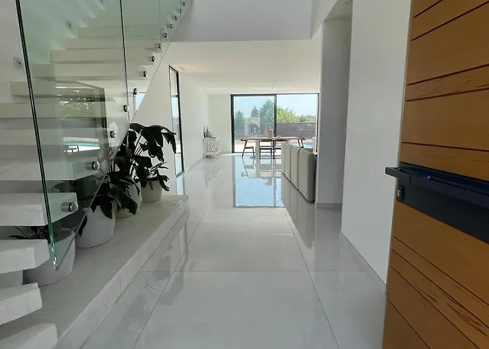 Magnifique Contemporaine *